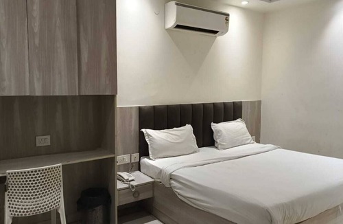 Adarsh Nagar Hotel | Hotel Red Chilly Adarsh Nagar