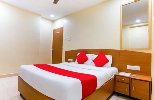 Khar Hotel | Hotel Red Palm