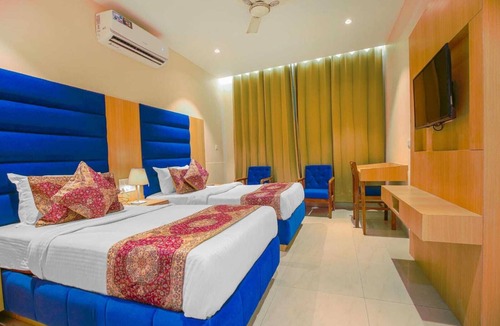 Ranjit Avenue Hotel | Hotel Ricky Intl by Sahibs Hotels