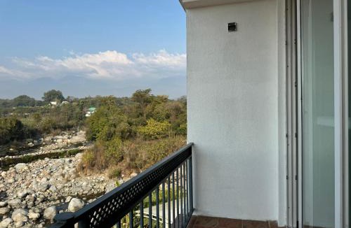 Sidhpur Hotel | Hotel River Retreat