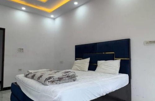 Delhi Hotel | Hotel River View