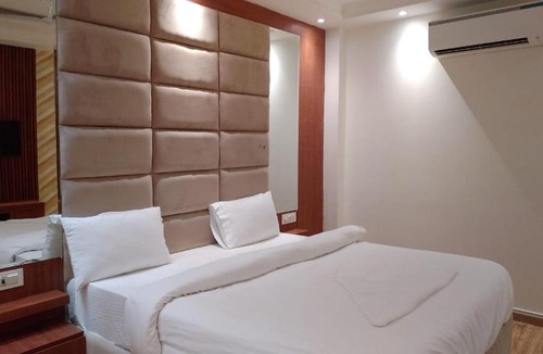 Sat Bari Hotel | Hotel RIVERB