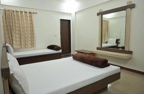 Ambaji Hotel | Hotel Roshan Palace