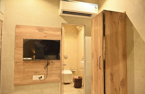 Kurla West Hotel | Hotel Royal Bkc