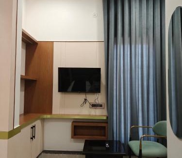 Aligarh Hotel | Hotel ROYAL DC