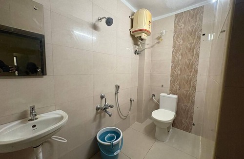 Royapettah Hotel | Hotel Royal King