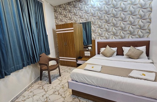 Chandkheda Hotel | Hotel Royal View