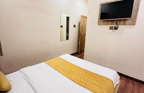 Kurla West Hotel | Hotel Royce BKC - Near Jio Convention Centra