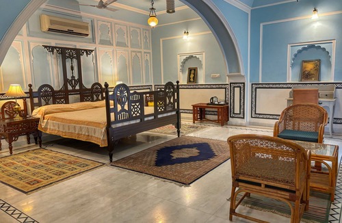 Amer Fort Road Hotel | Hotel Saba Haveli