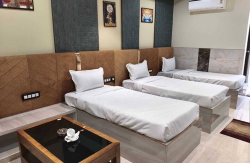 Koraput Hotel | HOTEL SABAR INN