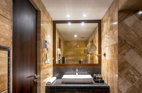Siliguri Hotel | Hotel Saffron Crest