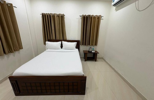 Narasapura Hotel | HOTEL SAFKO SUITES