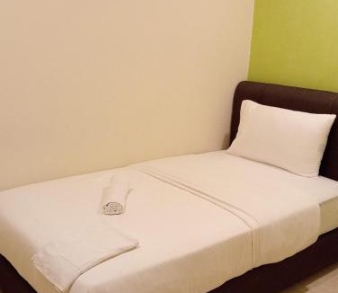 Hulu Selangor Hotel | HOTEL SAHARA INN TANJUNG MALIM