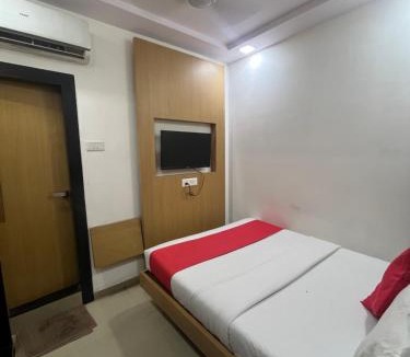 Andheri East House | Hotel sai grand
