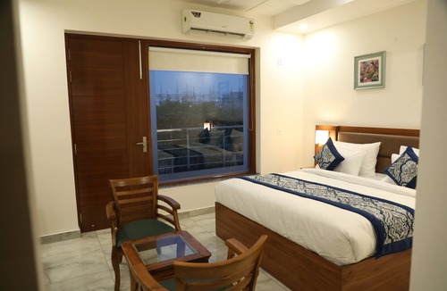 Noida Hotel | Hotel Sandal Tree Express