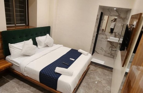 Azad Maidan Hotel | Hotel Sanjary International