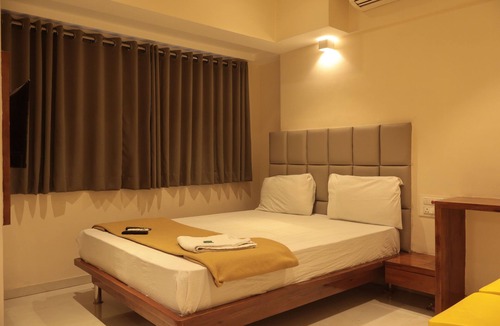 Thane West Hotel | Hotel Sapphire Inn