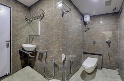 Navrangpura Hotel | HOTEL SAROVAR INN C G ROAD