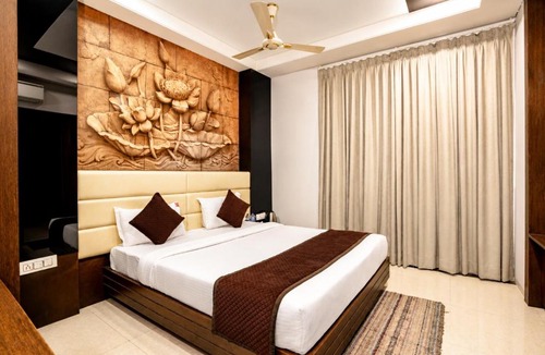 Khatu Hotel | Hotel Sawamani - 100 Meters from Khatushyam ji