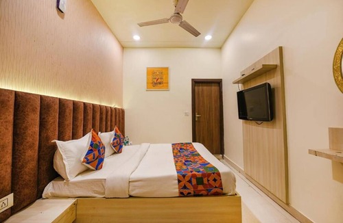 New Delhi Hotel | Hotel Seven Heaven - Lawrence road