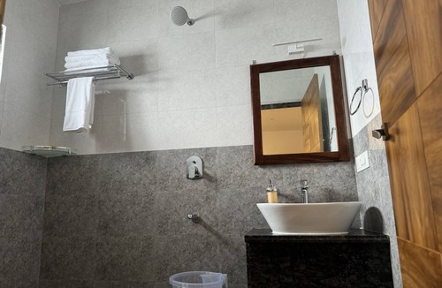 Udaipurwati Hotel | Hotel Shikaar Inn