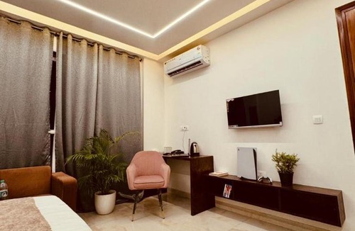 Gurugram House | Hotel Shree