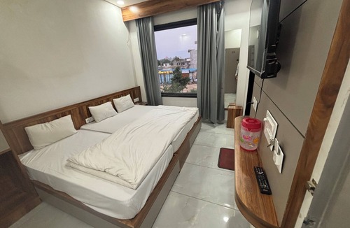 Khatu Hotel | Hotel Shyam Jagat Palace