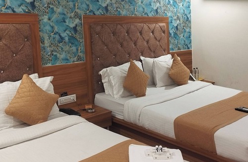 Chandkheda Hotel | Hotel Silver Inn