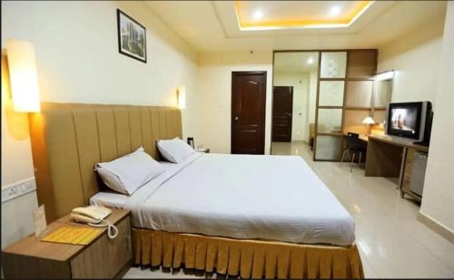 Kukatpally Housing Board Colony Hotel | Hotel Sitara Grand, KPHB