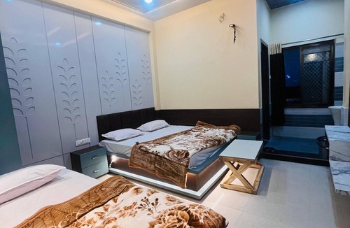 Bhilwara Hotel | Hotel SK Plaza