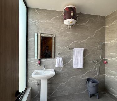 Jalandhar Hotel | Hotel sky inn