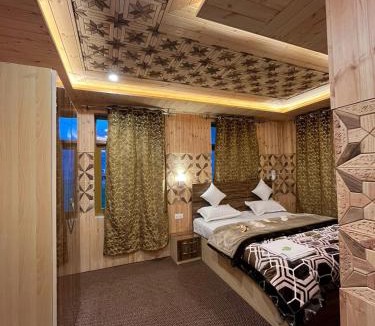Aru Valley Hotel | Hotel Snow Crust