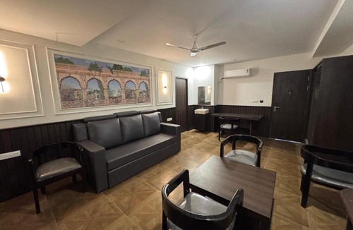 Guntur Hotel | HOTEL SNR AURORa