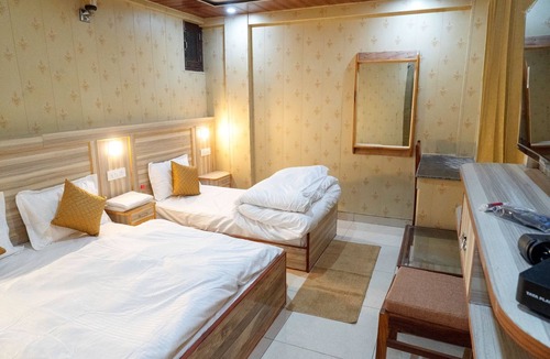 Badrinath Hotel | Hotel SNR Grand