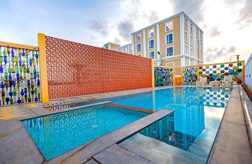 Tada Hotel | Hotel SRM Grandeurs