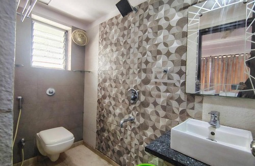 New Town Hotel | Hotel Star Spandan Inn, Near Axis Mall