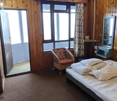 Loleygaon House | Hotel Sunrise