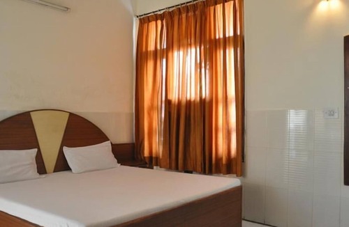 Sector 45 Hotel | Hotel Surya Palace