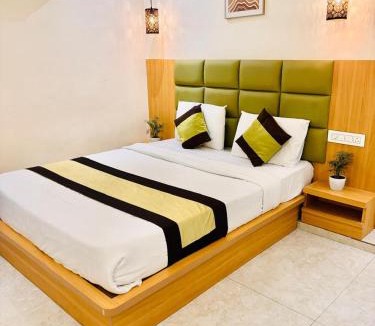 Kukatpally Housing Board Colony Apartment | Hotel SVS Luxury Rooms JNTU-Kukatpally Hyderabad