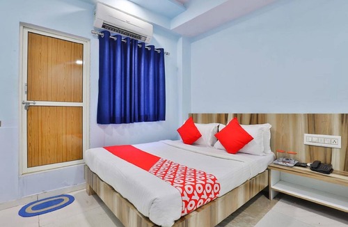 Navrangpura Hotel | Hotel Swell by Sky Stays