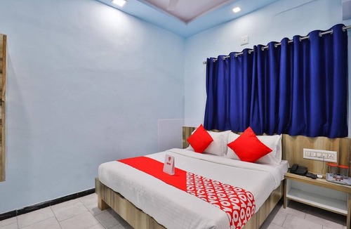 Navrangpura Hotel | Hotel Swell by Sky Stays