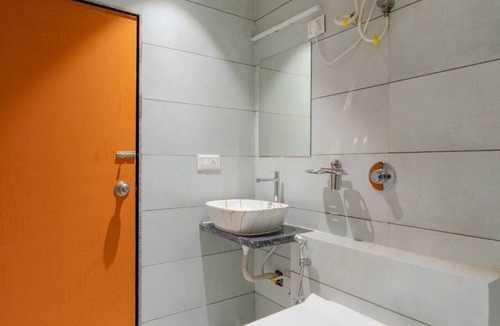 Bilimora Hotel | Hotel TGR