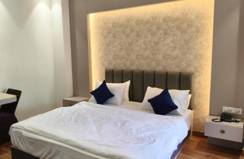 Mansarovar Hotel | Hotel The 61