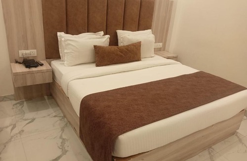 Kanpur Hotel | Hotel the avalon stay