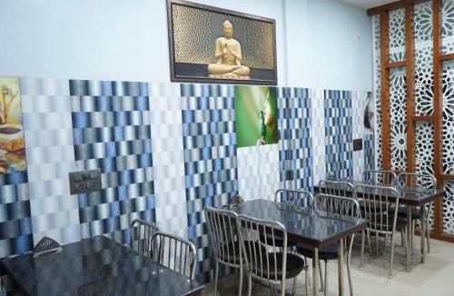 Manimajra Hotel | Hotel The Bliss Near Housing Board Chowk Mani Majra Chandigarh