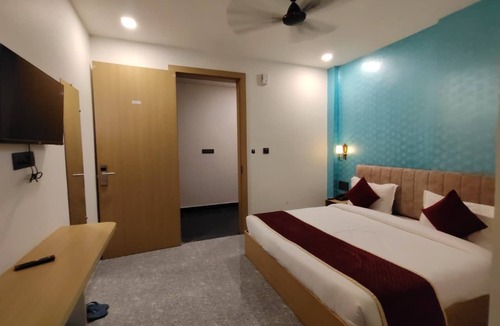 Achrol Hotel | Hotel The Crown Prince