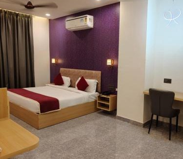 Achrol Hotel | Hotel The Crown Prince