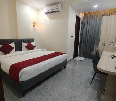 Achrol Hotel | Hotel The Crown Prince