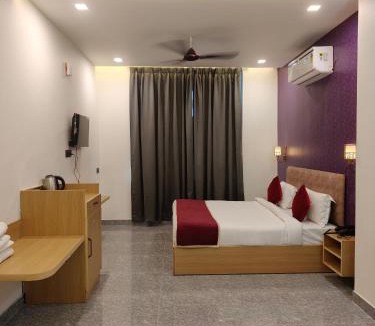 Achrol Hotel | Hotel The Crown Prince