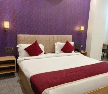 Achrol Hotel | Hotel The Crown Prince